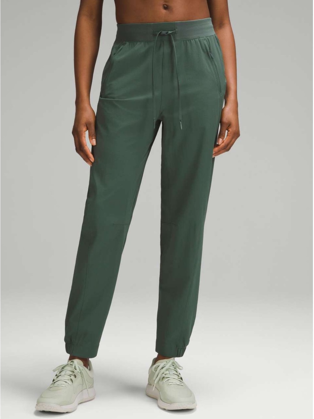New Lululemon Licence to Train High Rise pants, Size S, 28”